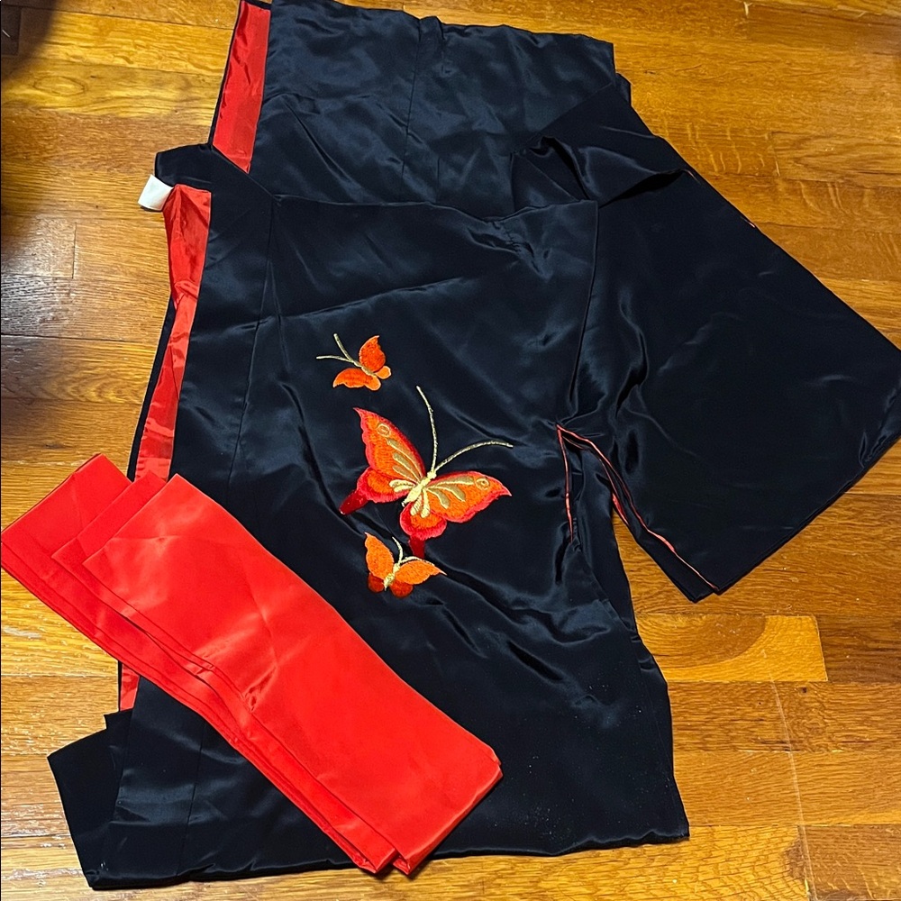 Vintage Japanese Butterfly Embroidered Kimono & obi.
